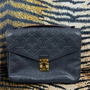Louis Vuitton Pochette Métis MM Empnoir